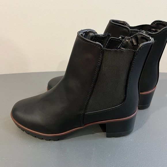 NWOT ANNE KLEIN Black Akariella Side Zip Lug Sole Boot (10) - Picture 6 of 10